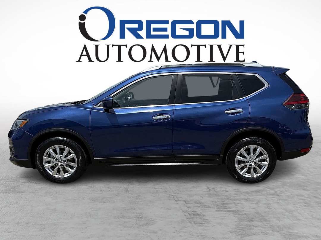 2019 Nissan Rogue SV - Image 2