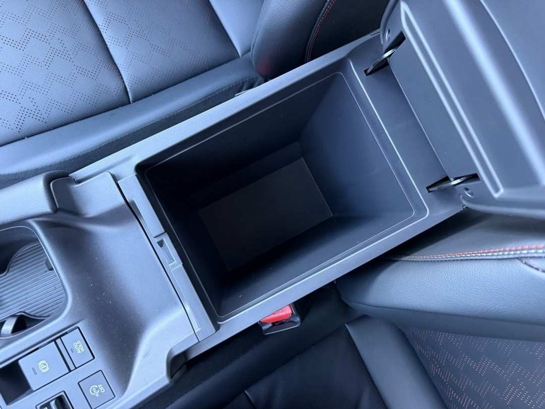 2026 Nissan Sentra SR - Image 29