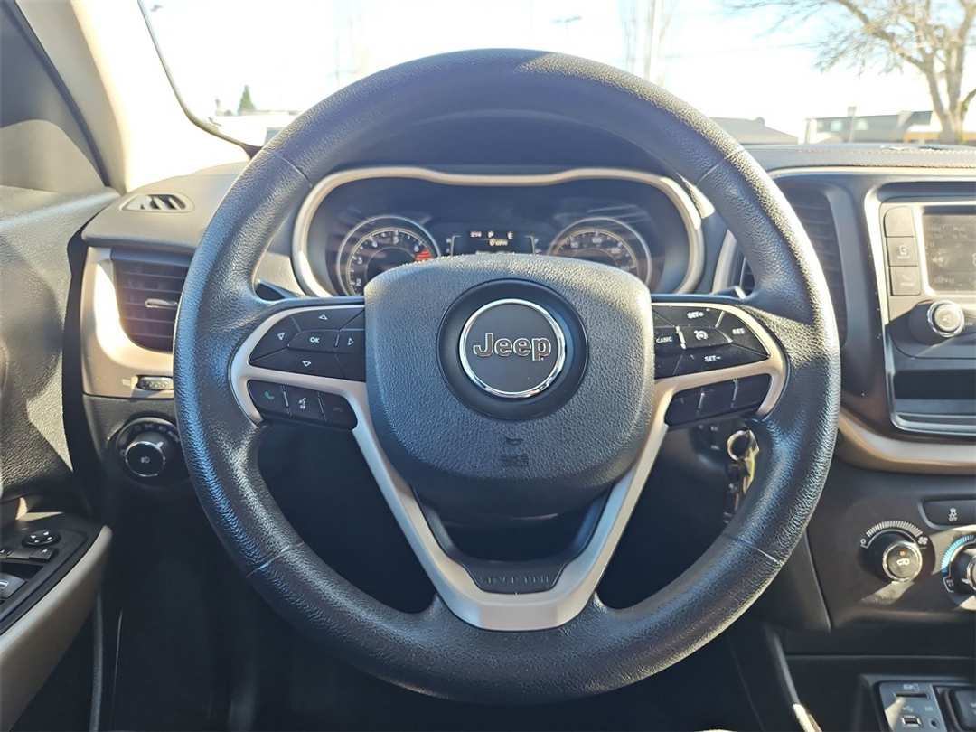 2018 Jeep Cherokee Altitude - Image 14