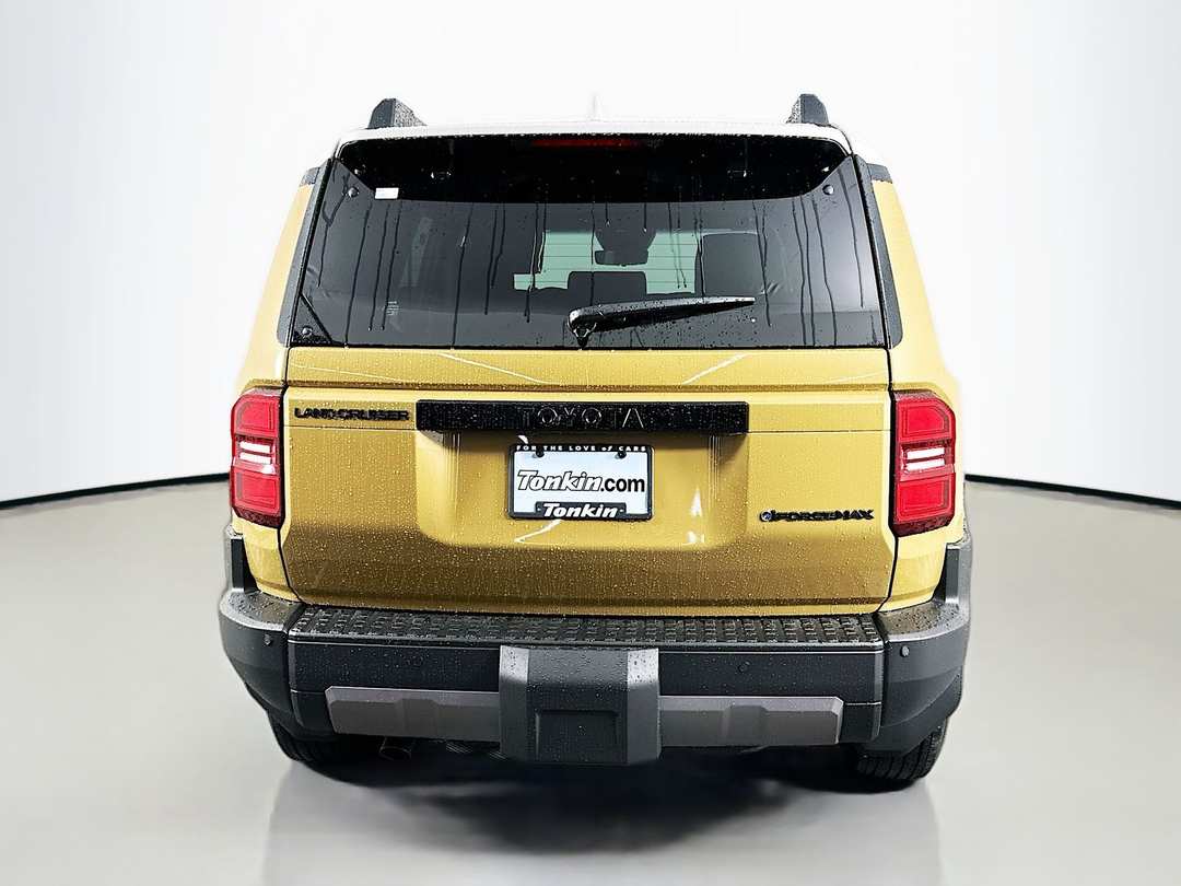 2026 Toyota Land Cruiser Base - Image 6