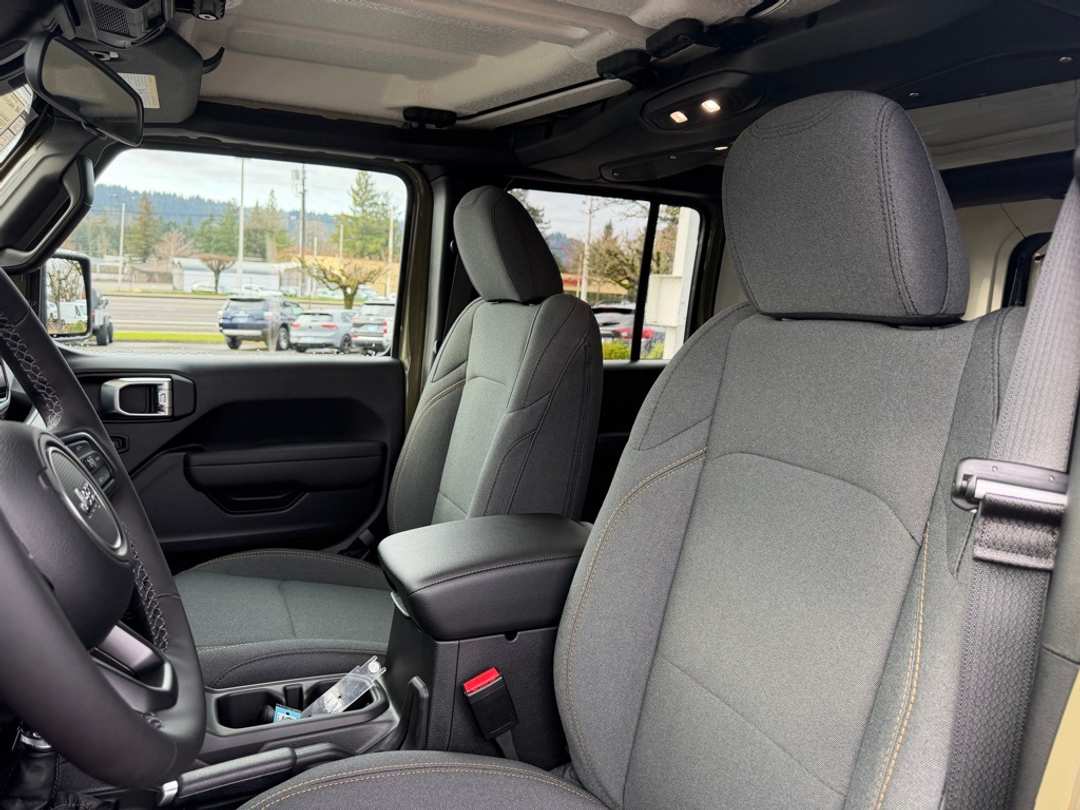 2026 Jeep Wrangler Willys - Image 15