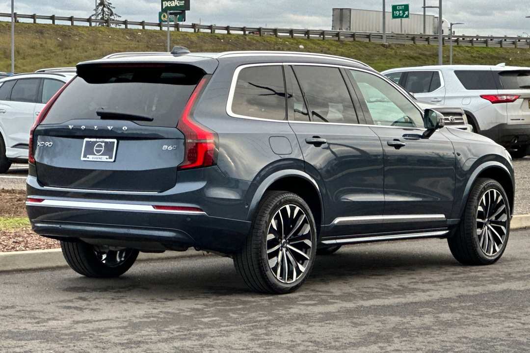 2026 Volvo Xc90 B6 Plus 7Seater - Image 3