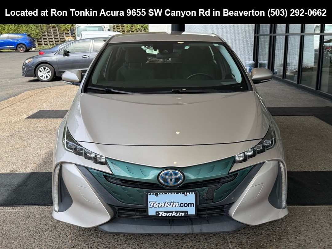 2018 Toyota Prius Prime Advanced - Image 3