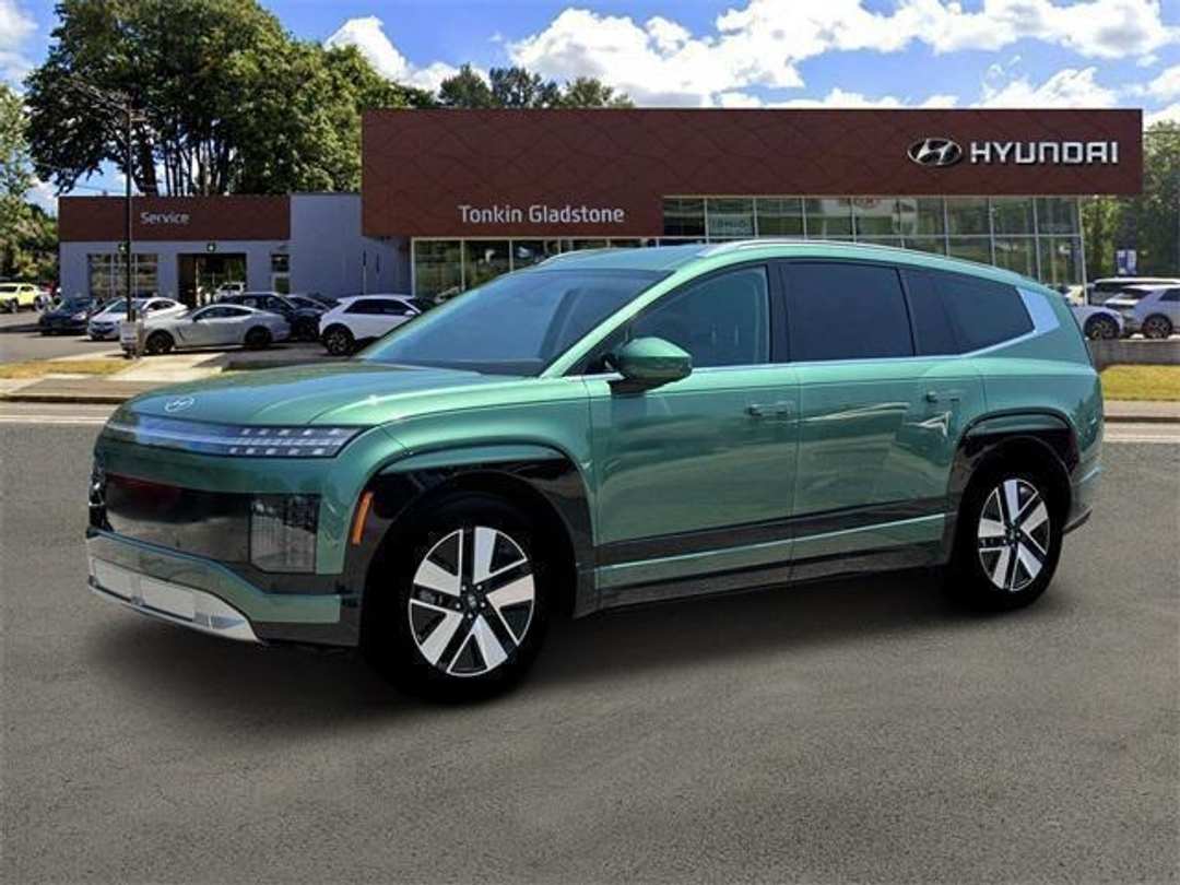 2026 Hyundai Ioniq 9 SEL - Image 2