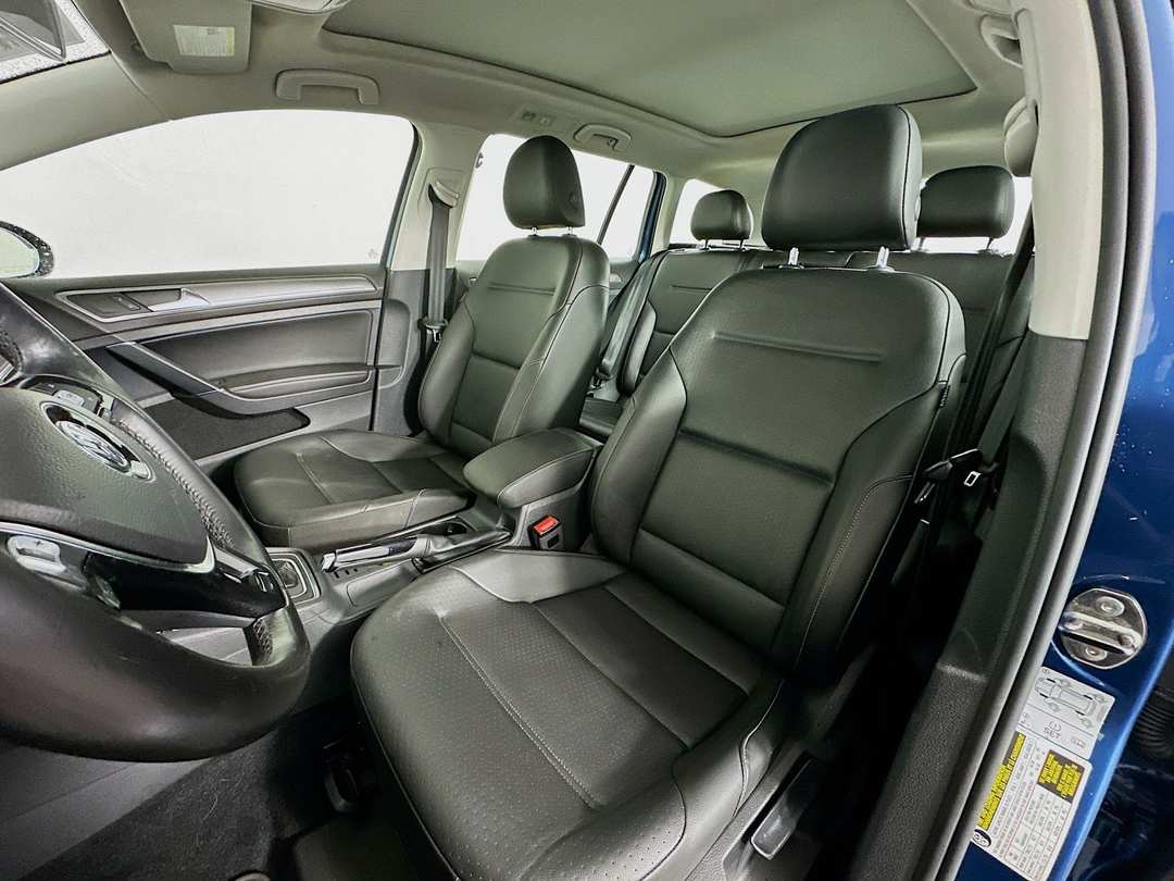 2017 Volkswagen Golf Alltrack TSI S - Image 22