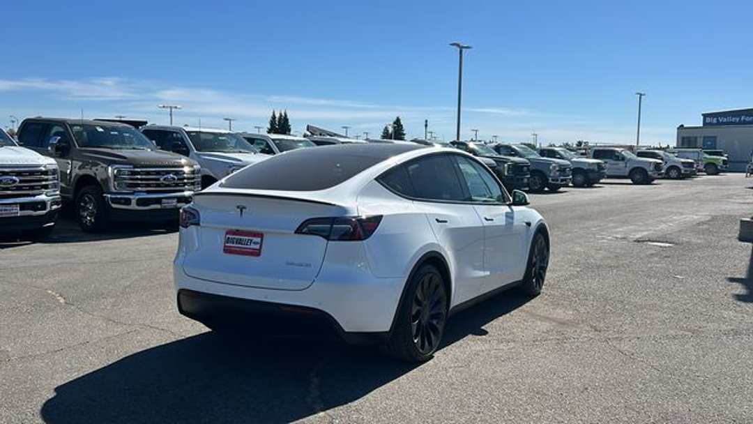2022 Tesla Model Y Performance - Image 3