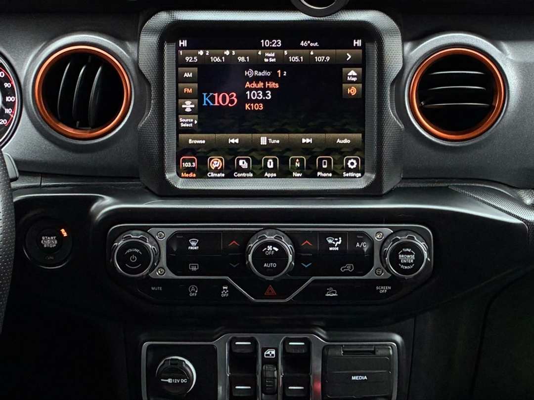 2022 Jeep Gladiator Mojave - Image 16