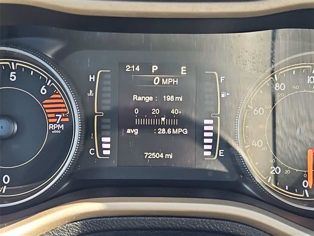 2018 Jeep Cherokee Altitude - Image 16