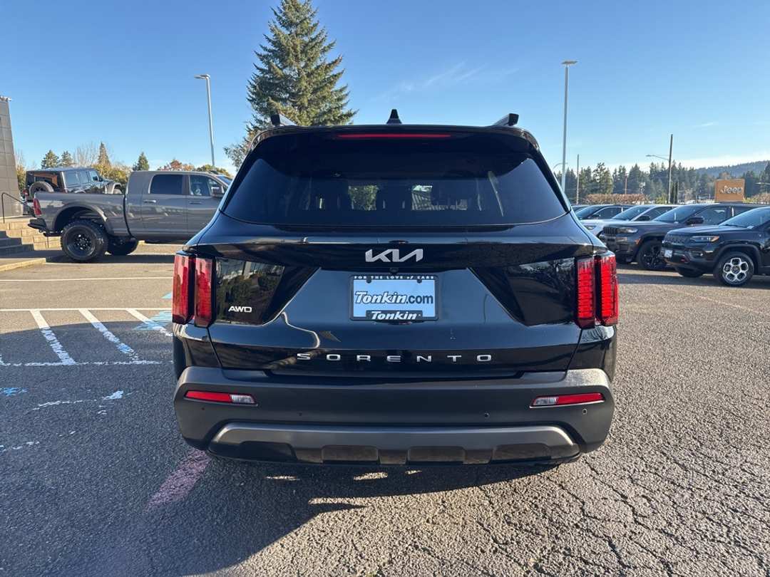 2022 Kia Sorento S - Image 6