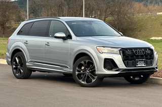 2025 Audi Q7 55 Premium Plus