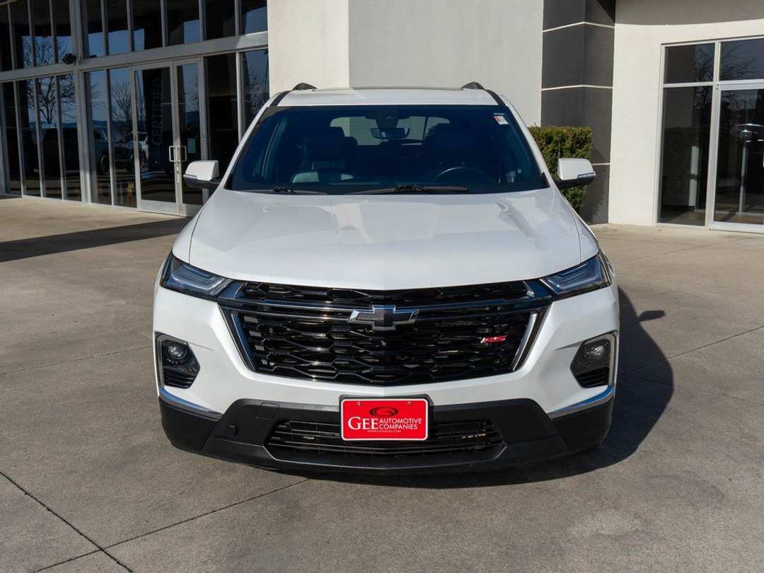 2023 Chevrolet Traverse RS - Image 2