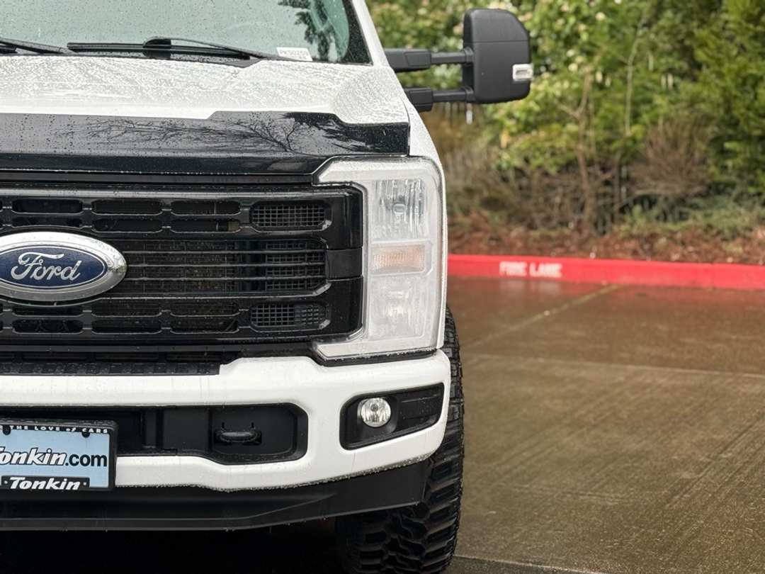 2024 Ford F-350Sd Lariat - Image 3