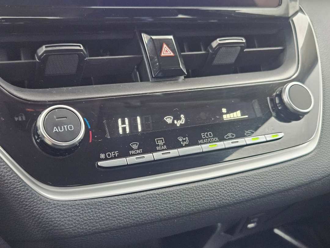 2025 Toyota Corolla LE - Image 22