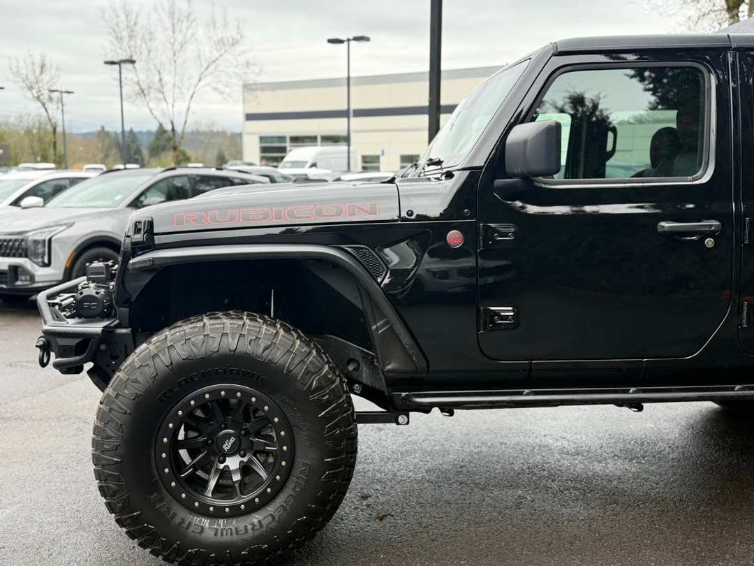 2025 Jeep Wrangler Rubicon - Image 8