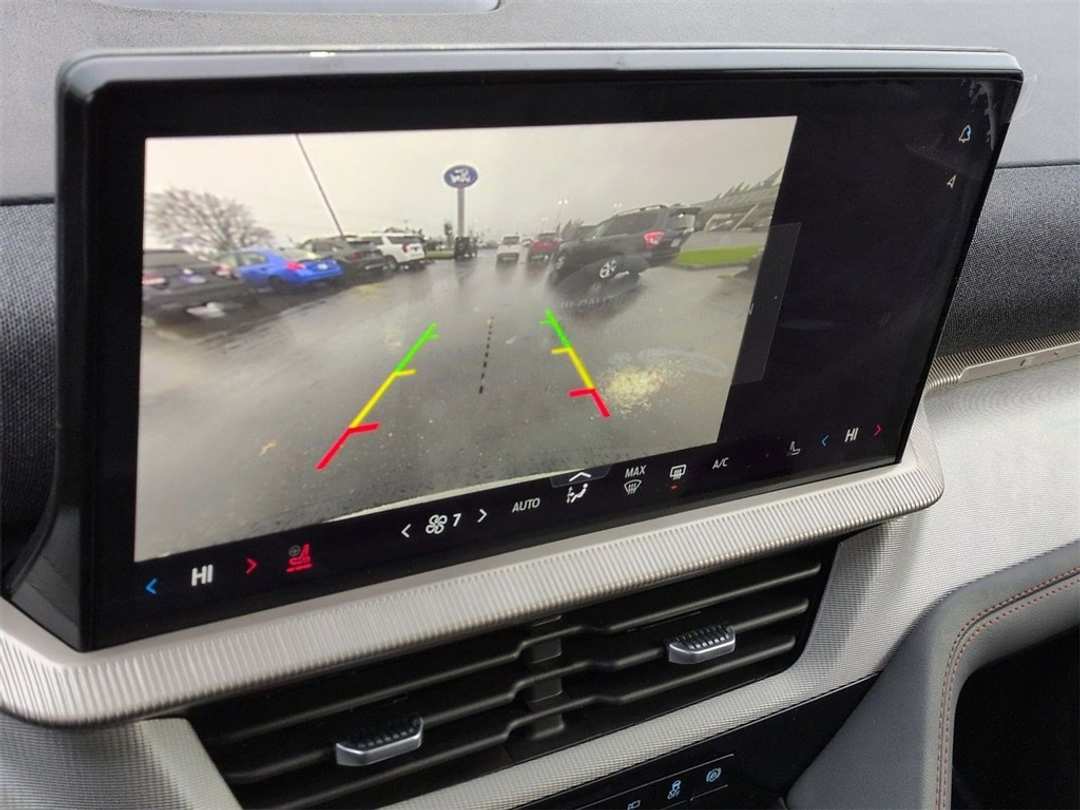 2026 Ford Explorer Active - Image 18