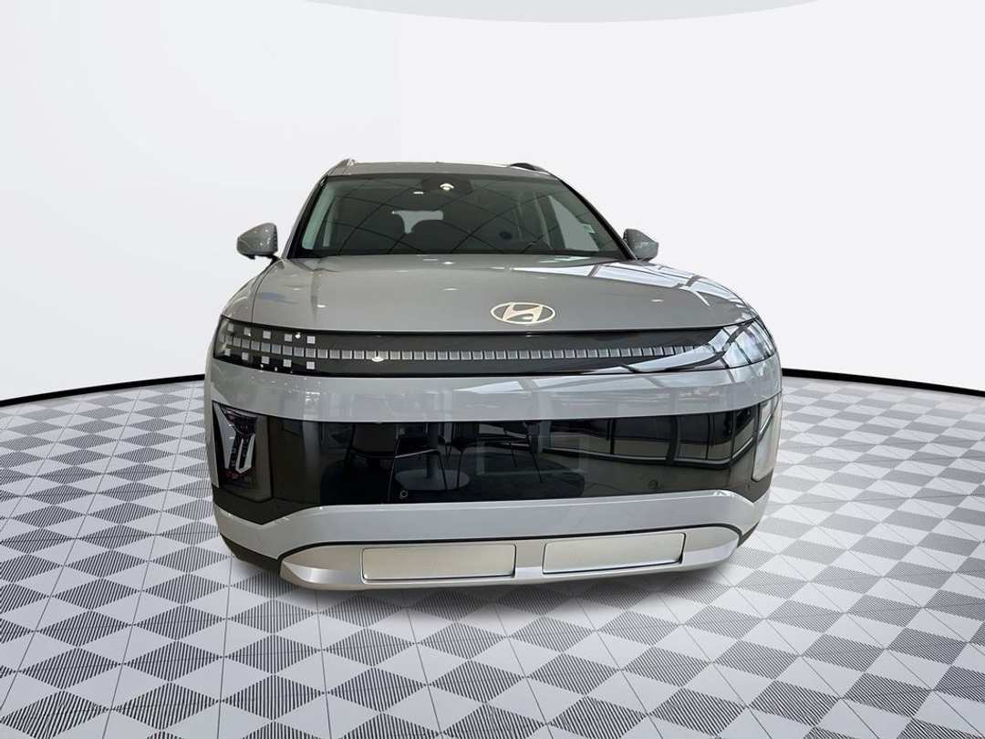 2026 Hyundai Ioniq 9 S - Image 3