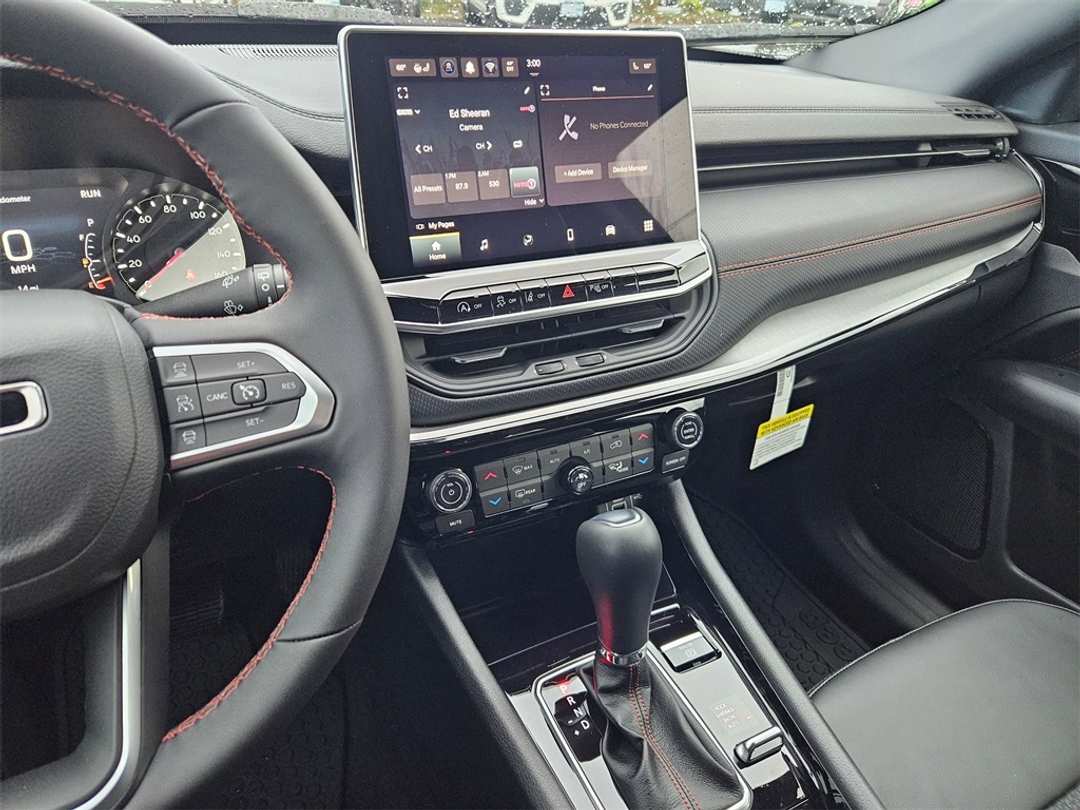 2026 Jeep Compass Trailhawk - Image 19