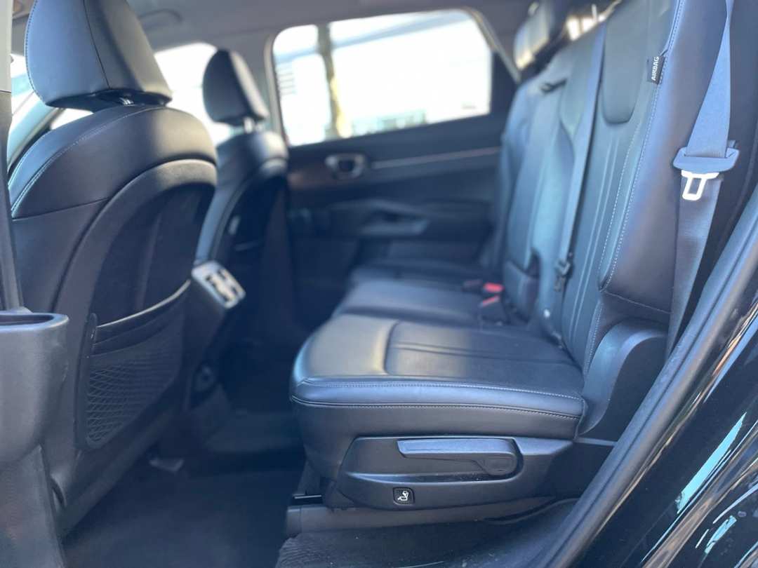 2024 Kia Sorento S - Image 17
