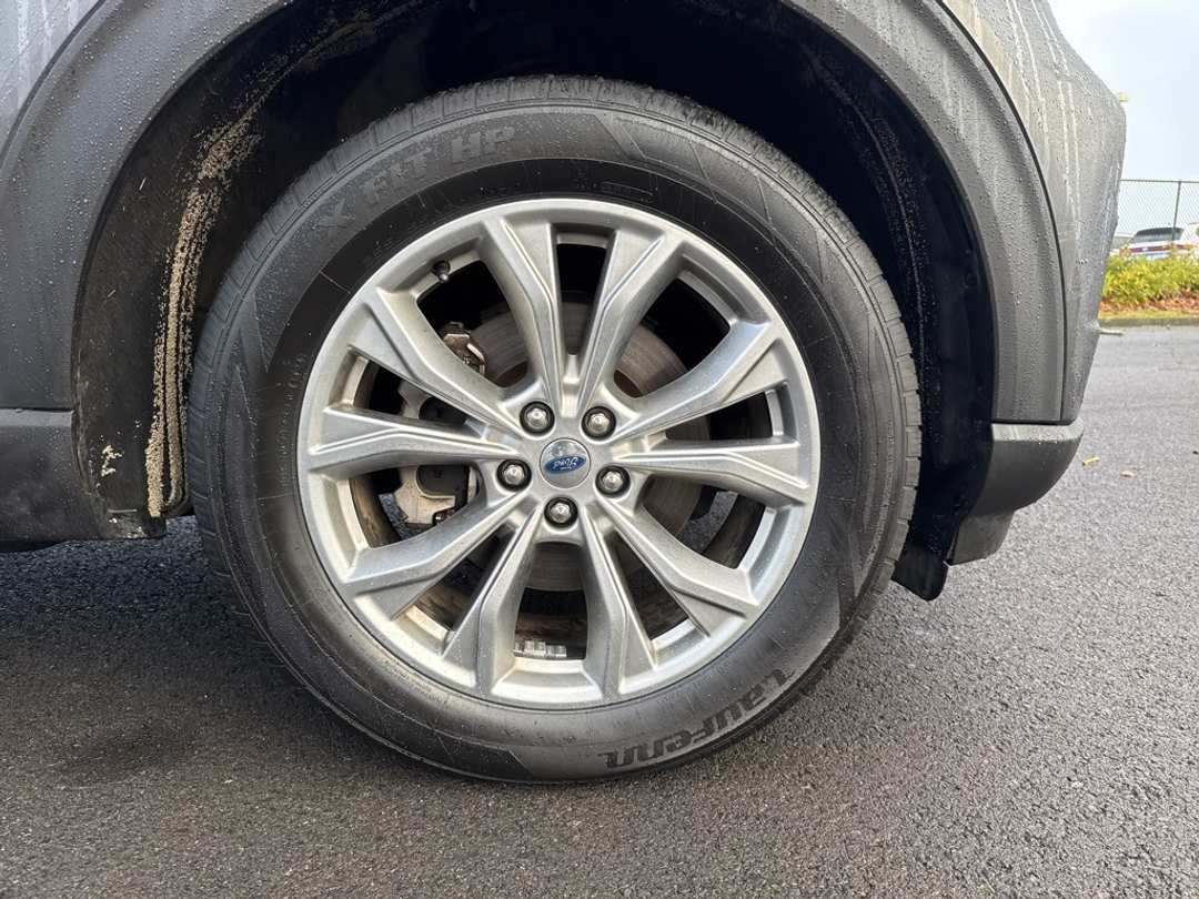 2020 Ford Explorer XLT - Image 9