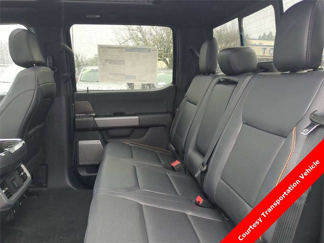 2025 Ford F-150 Lariat - Image 26