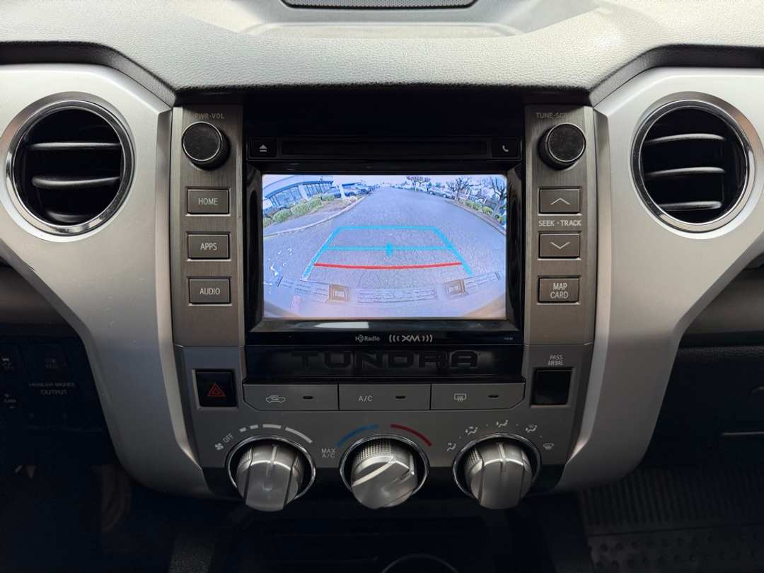 2018 Toyota Tundra SR5 - Image 22