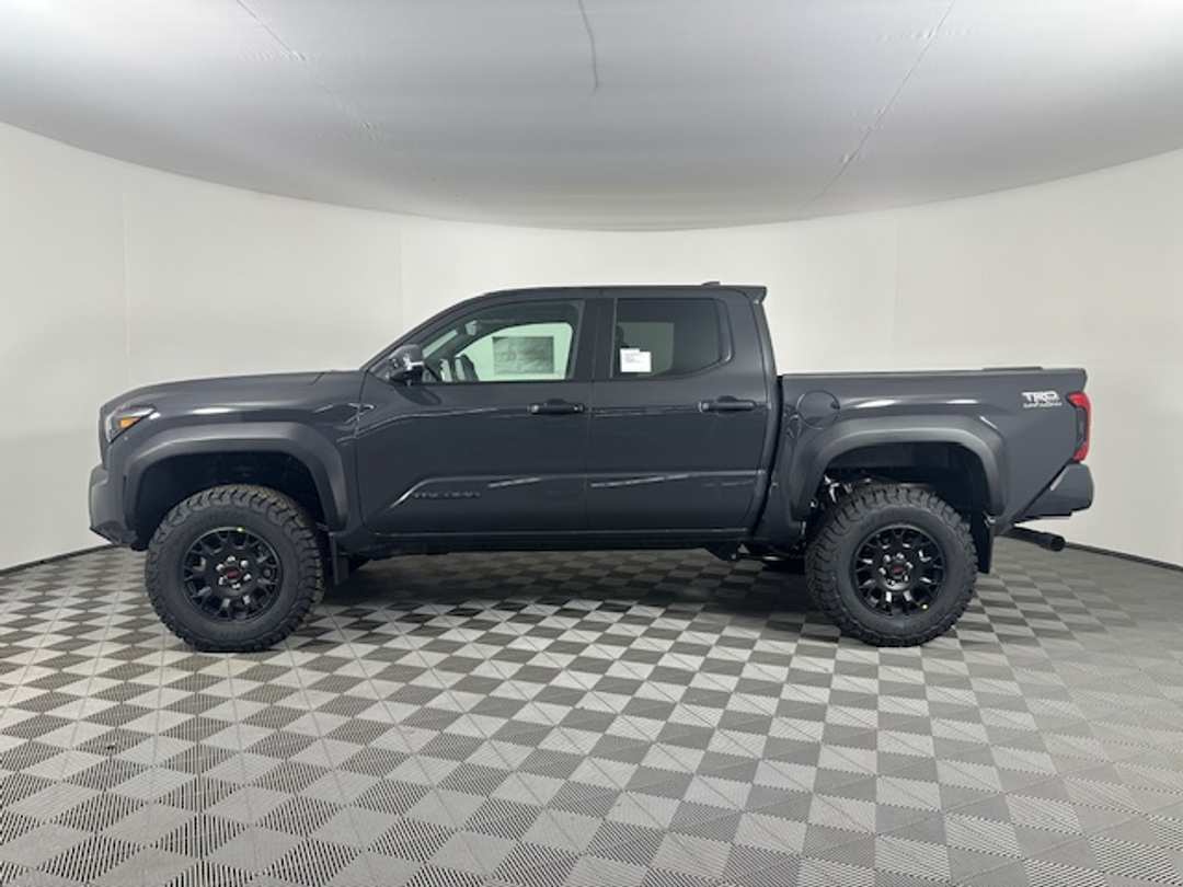 Toyota Tacoma - Image 7