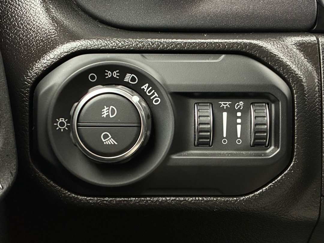 2022 Jeep Gladiator Mojave - Image 20