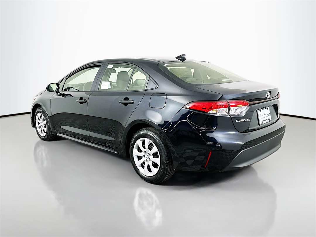 2026 Toyota Corolla LE - Image 5
