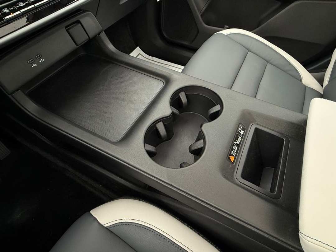 2025 Honda Prologue Touring - Image 26