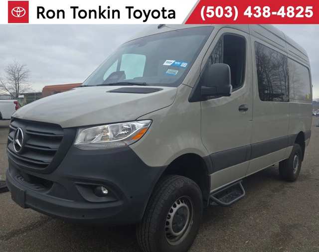 2025 Mercedes-Benz Sprinter 2500 Cargo 144 WB