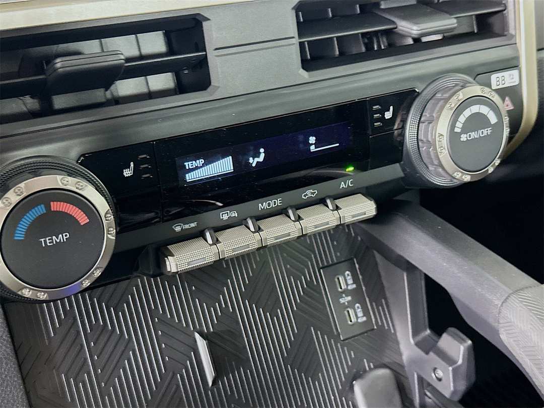 2025 Toyota Tacoma SR5 - Image 16