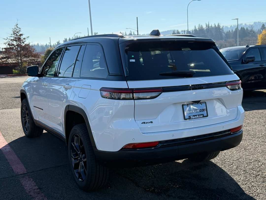 2025 Jeep Grand Cherokee Limited - Image 6