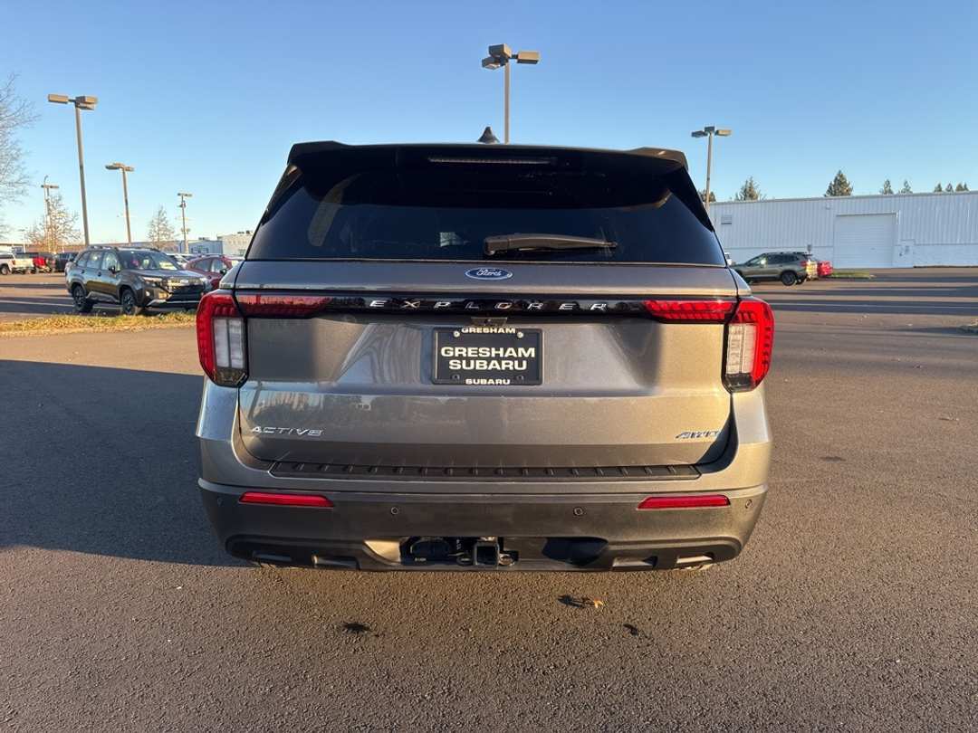 2025 Ford Explorer Active - Image 6