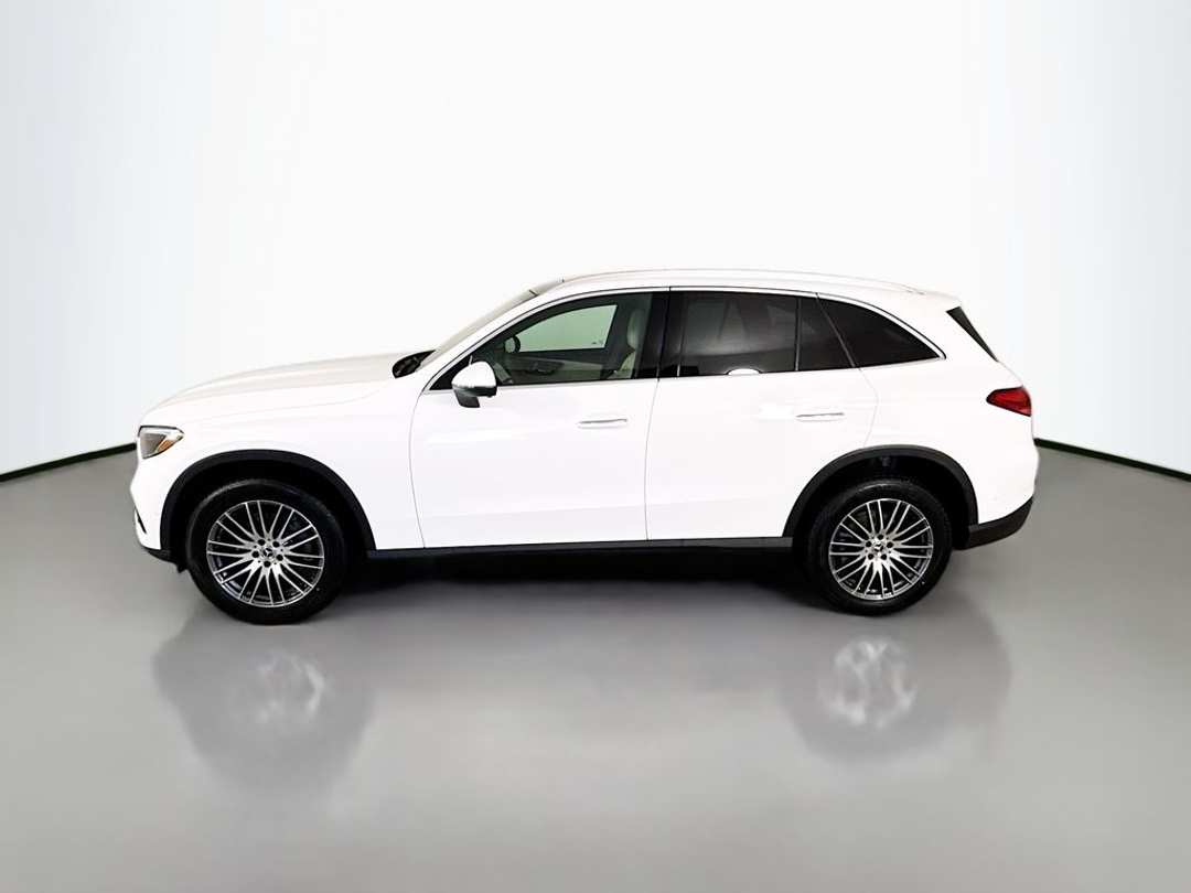 2026 Mercedes-Benz GLC GLC 300 - Image 2