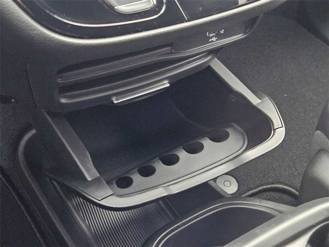 2026 Chrysler Voyager LX - Image 24