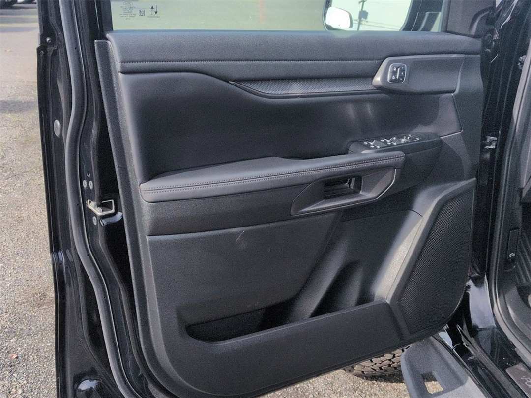 2024 Ford Ranger Raptor - Image 9