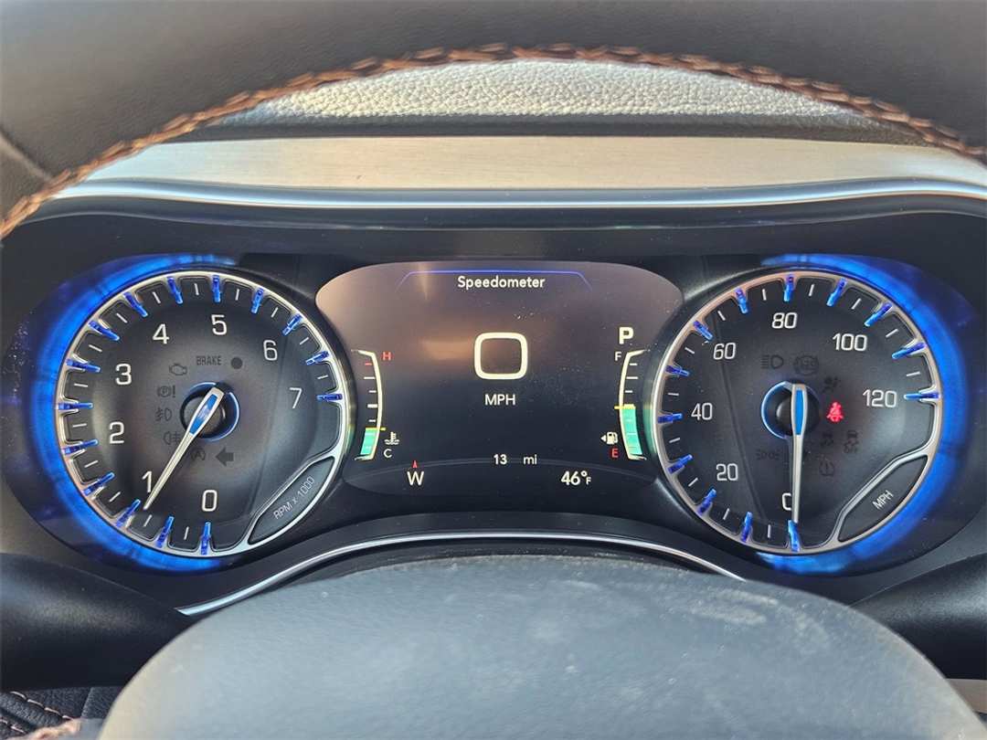 2026 Chrysler Pacifica Pinnacle - Image 16