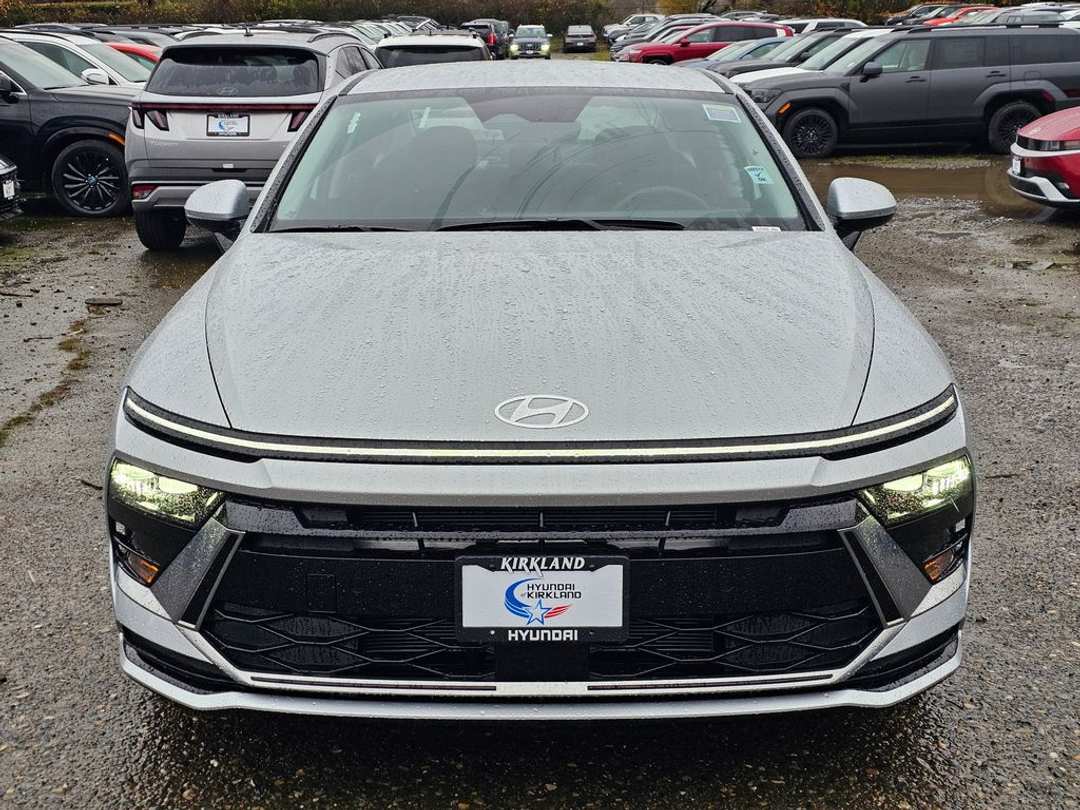 2026 Hyundai Sonata SEL Sport - Image 2