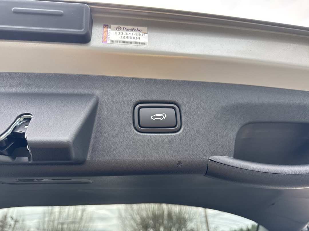 2025 Hyundai Tucson Limited - Image 14