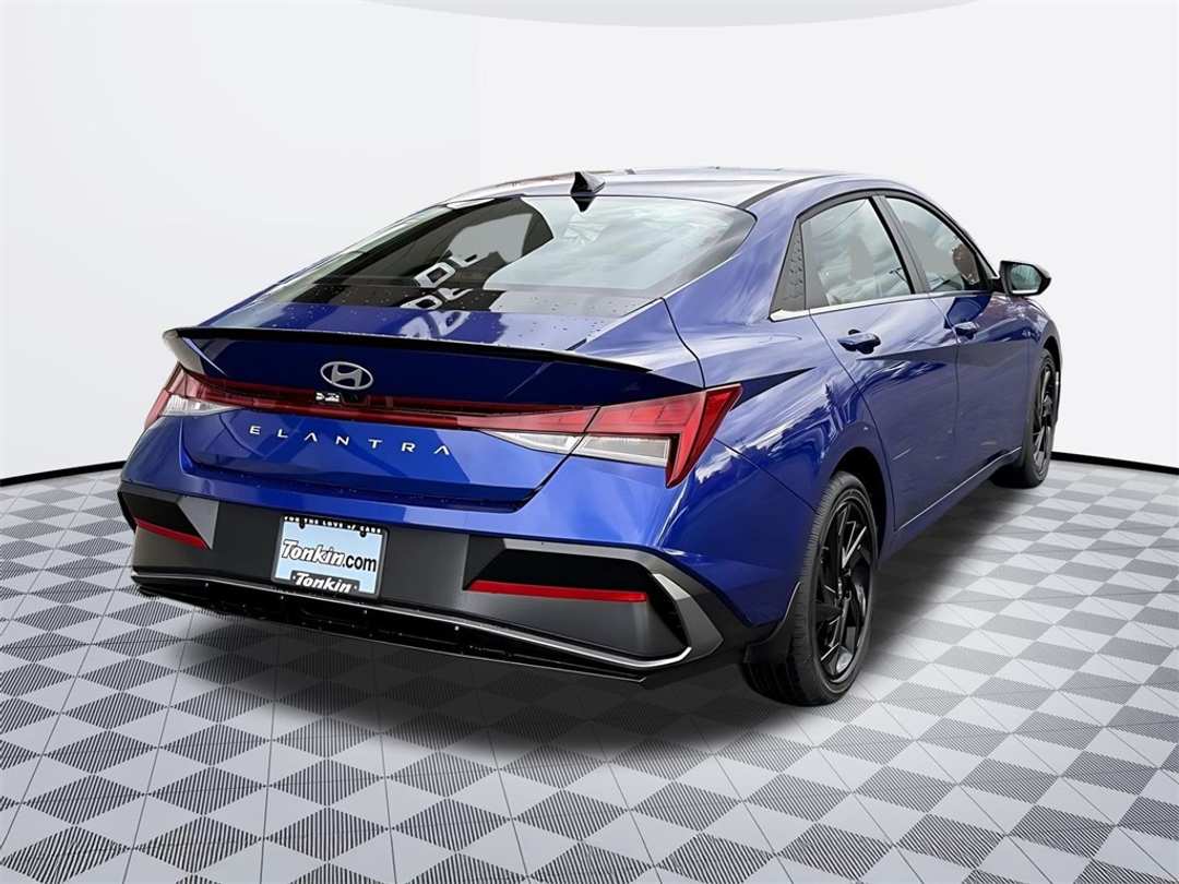 2026 Hyundai Elantra SEL Sport - Image 7