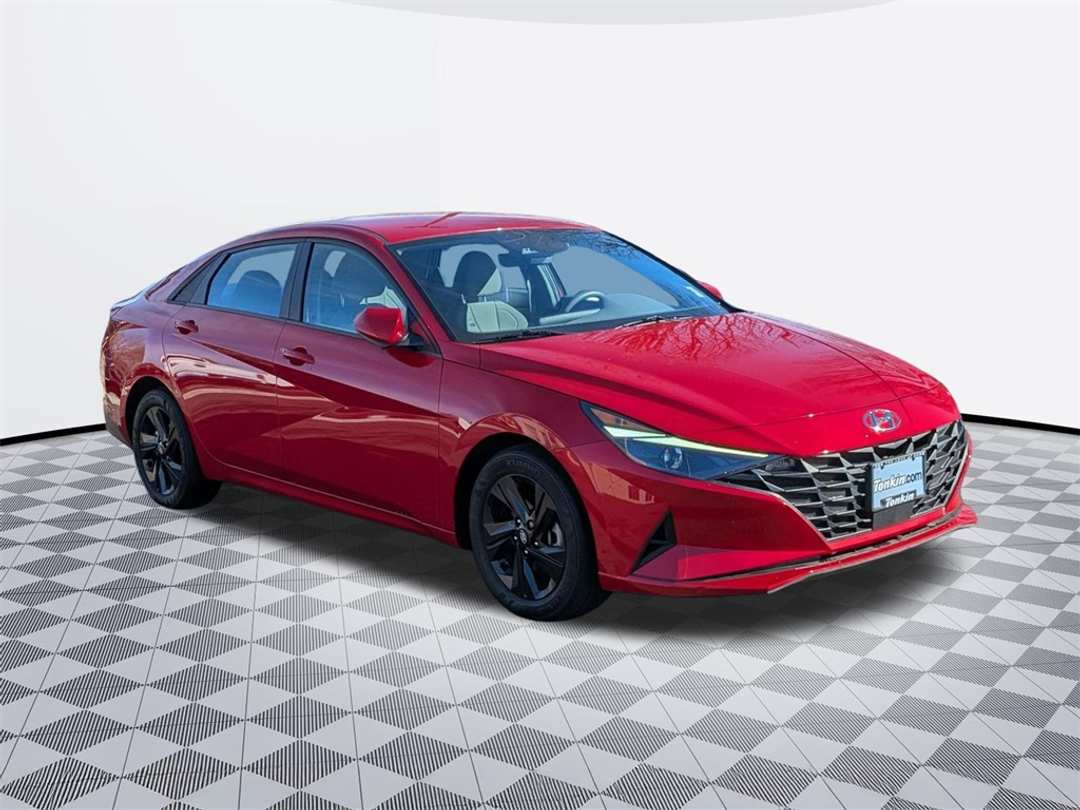 2022 Hyundai Elantra SEL - Image 7