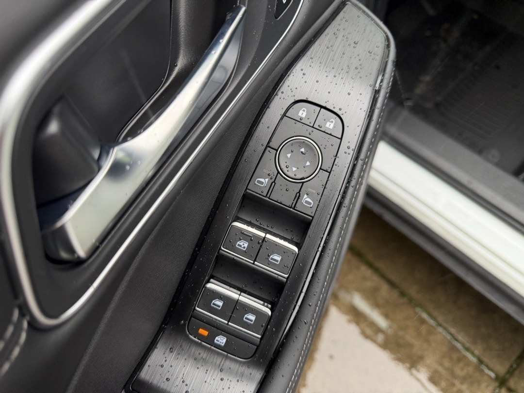 2026 Nissan Rogue Platinum - Image 14