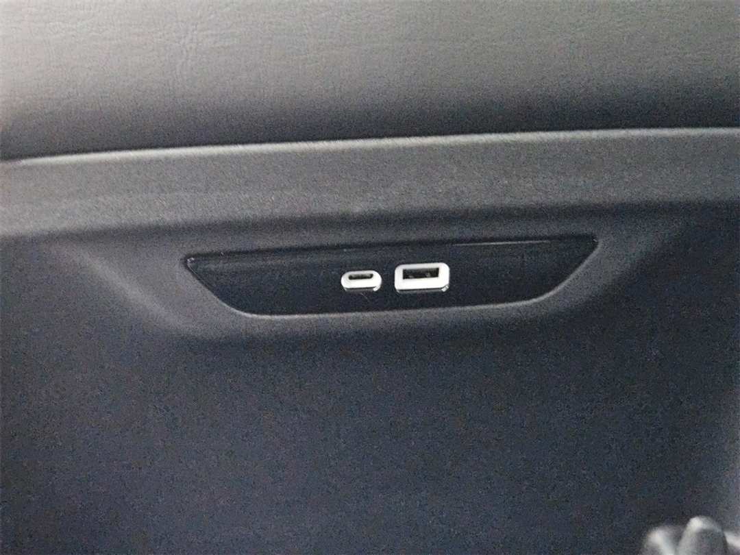 2026 Chrysler Pacifica Select - Image 26