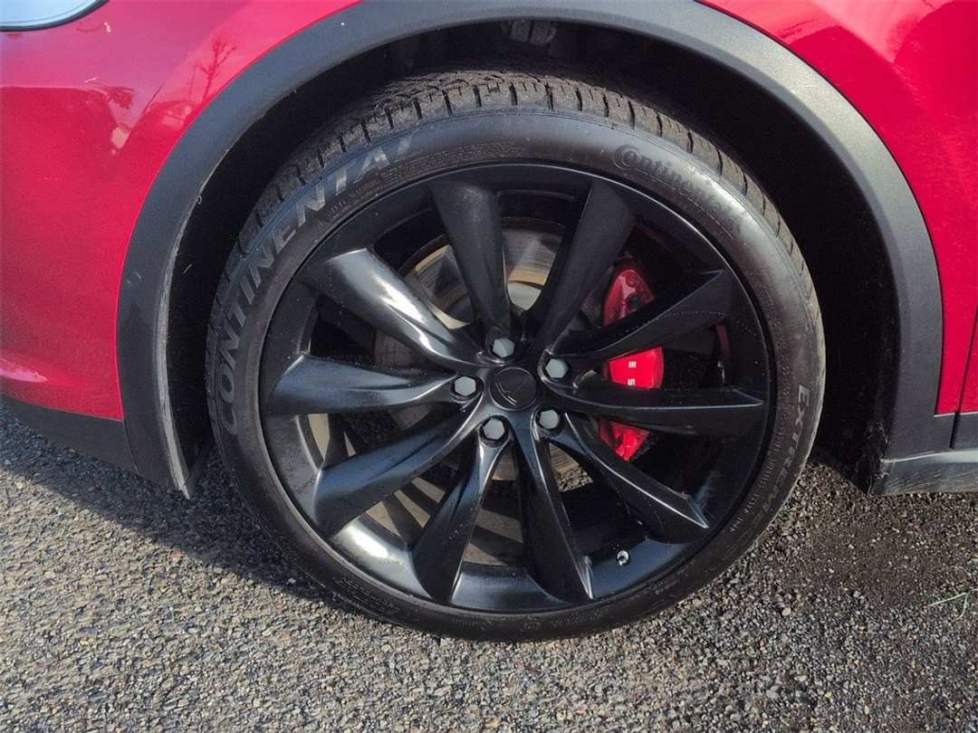 2016 Tesla Model X 90D - Image 33