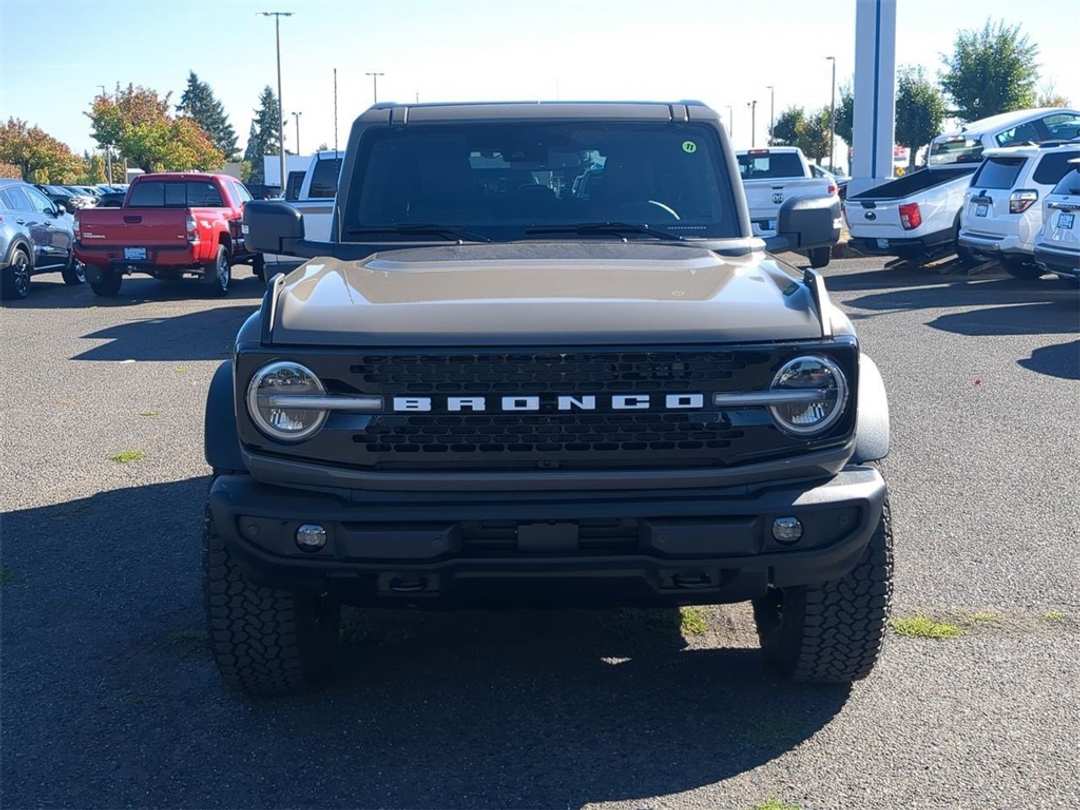 2025 Ford Bronco Outer Banks - Image 8
