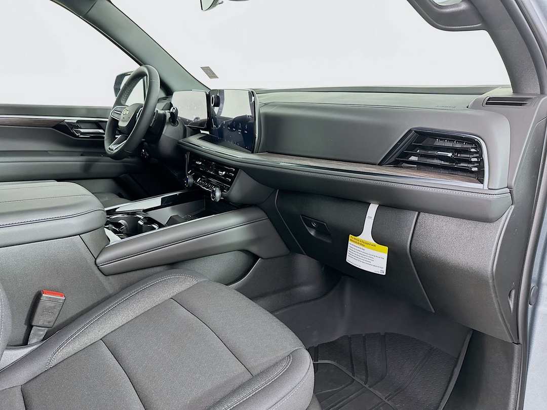 2025 Chevrolet Suburban LS - Image 30
