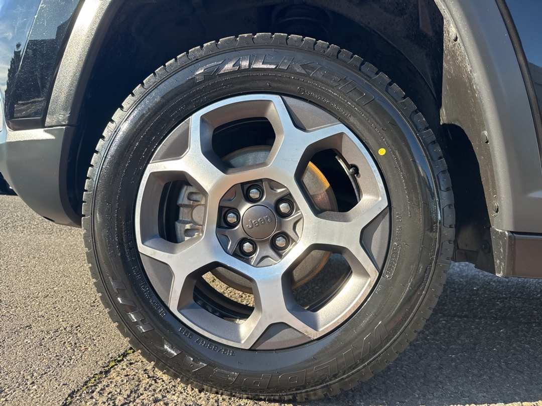 2022 Jeep Compass Trailhawk - Image 9