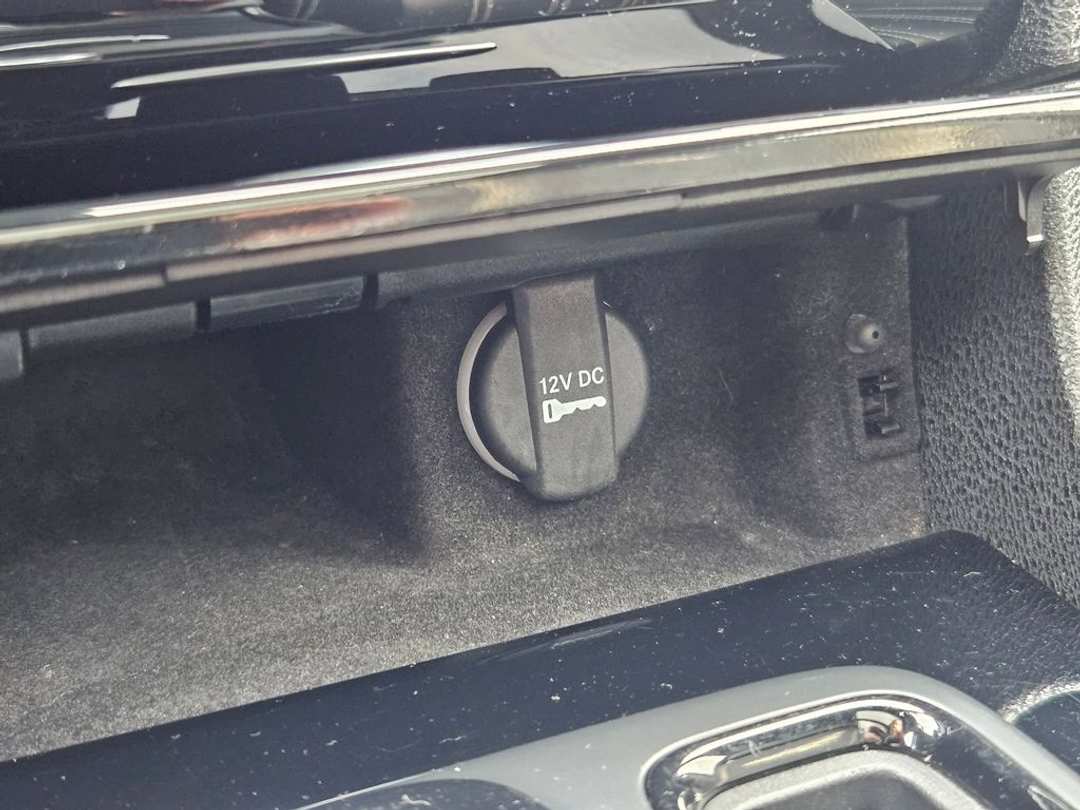 2023 Chrysler 300 S - Image 25