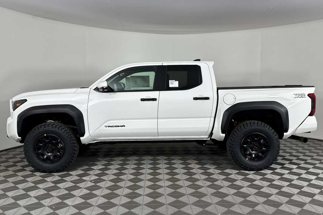 2025 Toyota Tacoma TRD OffRoad - Image 7