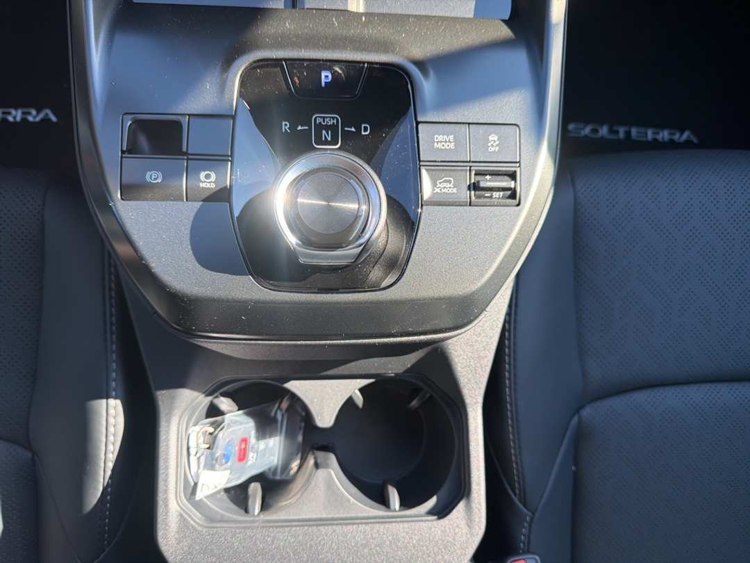 2026 Subaru Solterra Premium - Image 35